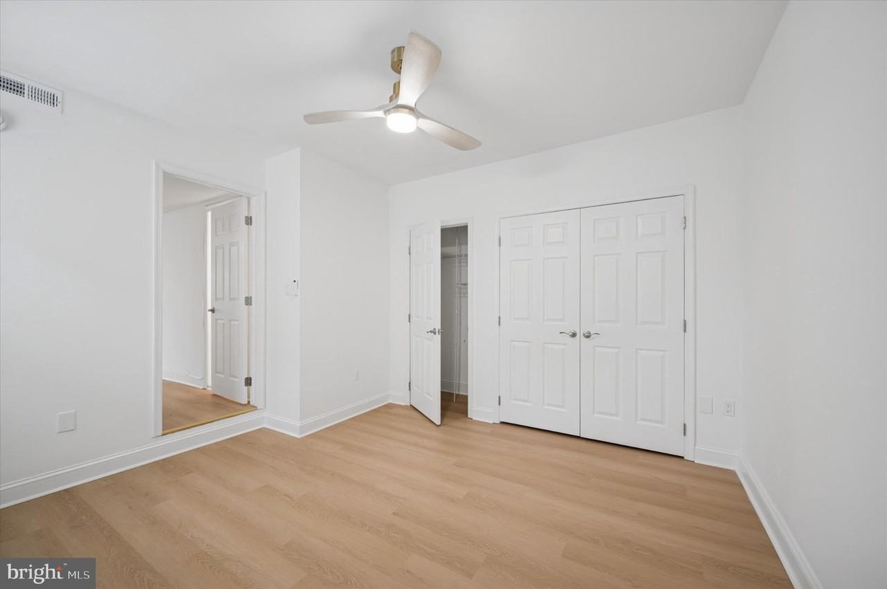 3869 Terrace St Apt 2 - Photo 5 of 16