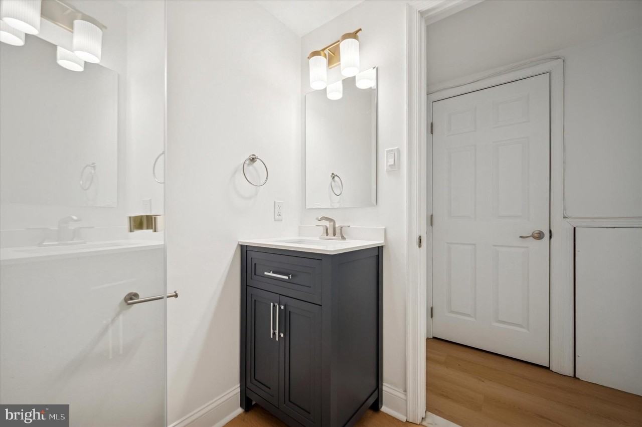 3869 Terrace St Apt 2 - Photo 7 of 16