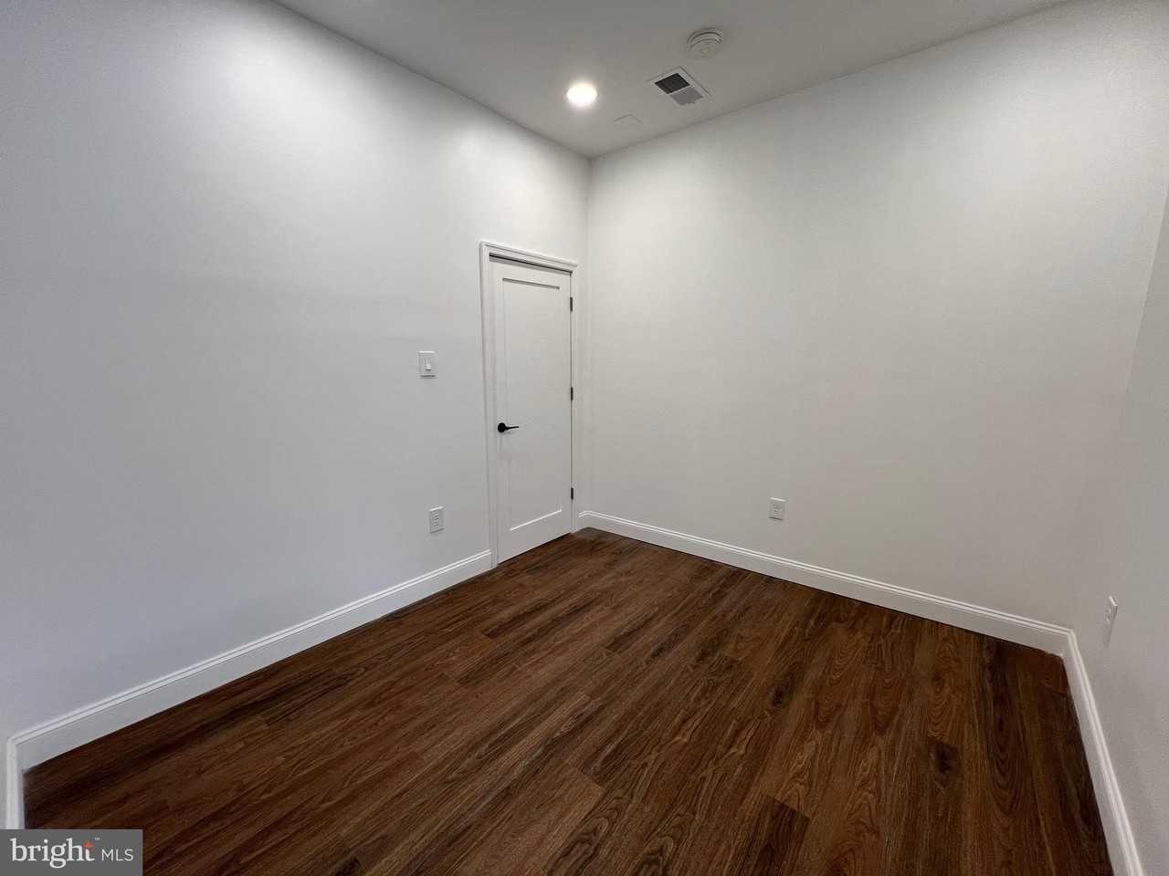 2145 Elkins Ave Unit B - Photo 6 of 22