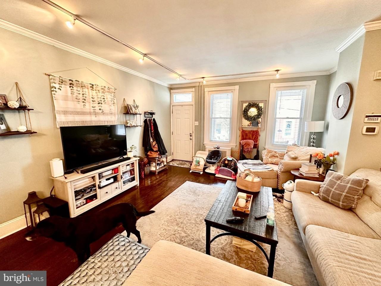 4531 Wilde St - Photo 3 of 23