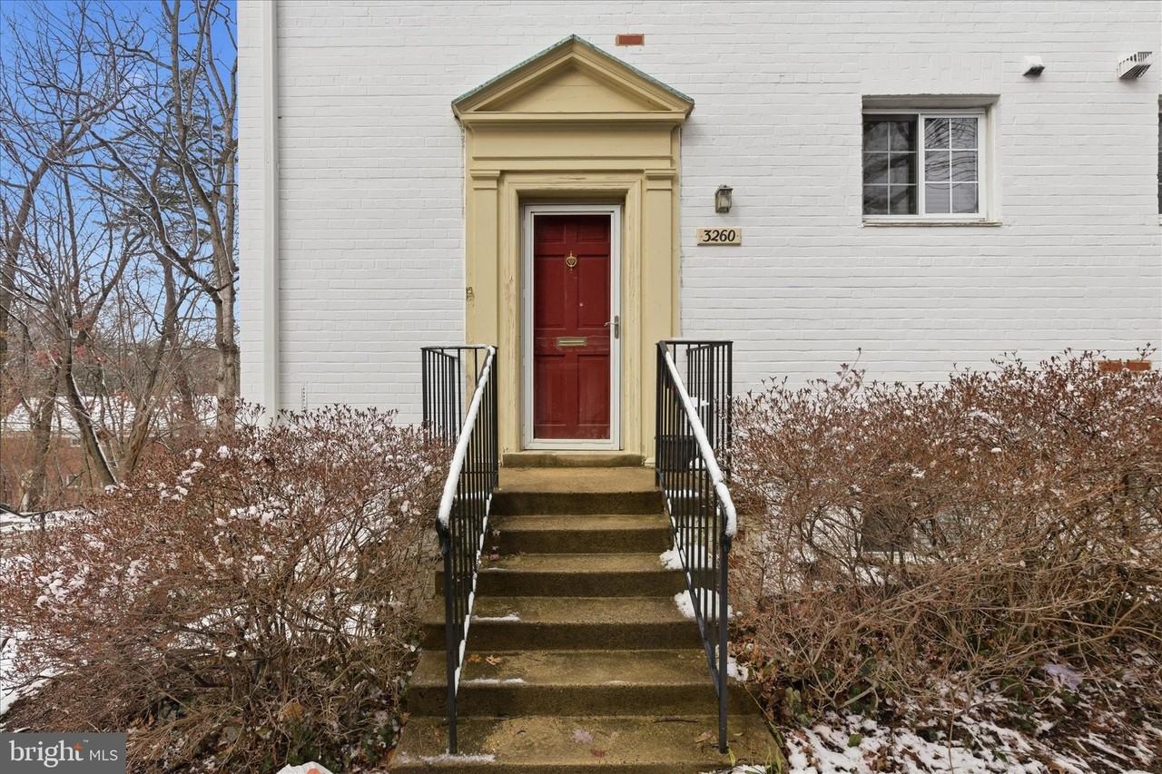 3260 Gunston Rd - Photo 2 of 19