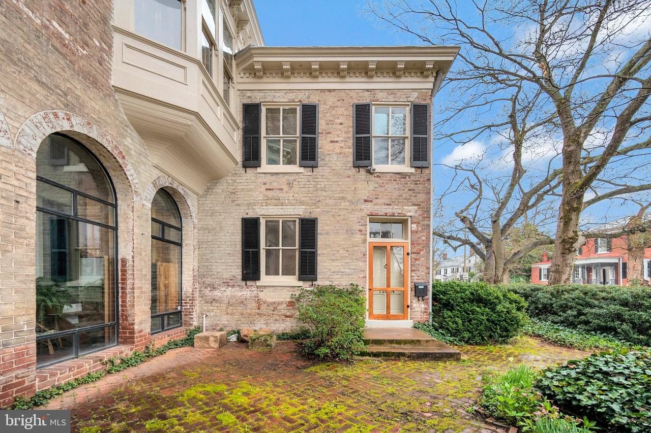 1201A Princess Anne St - Photo 3 of 20