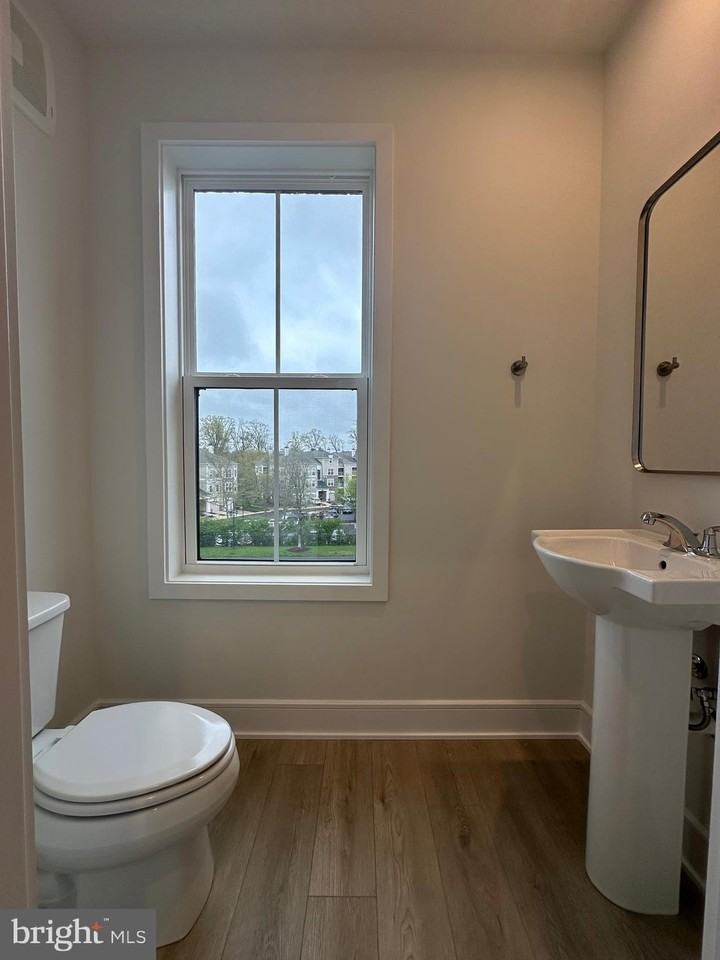 43324 Farringdon Sq - Photo 6 of 43