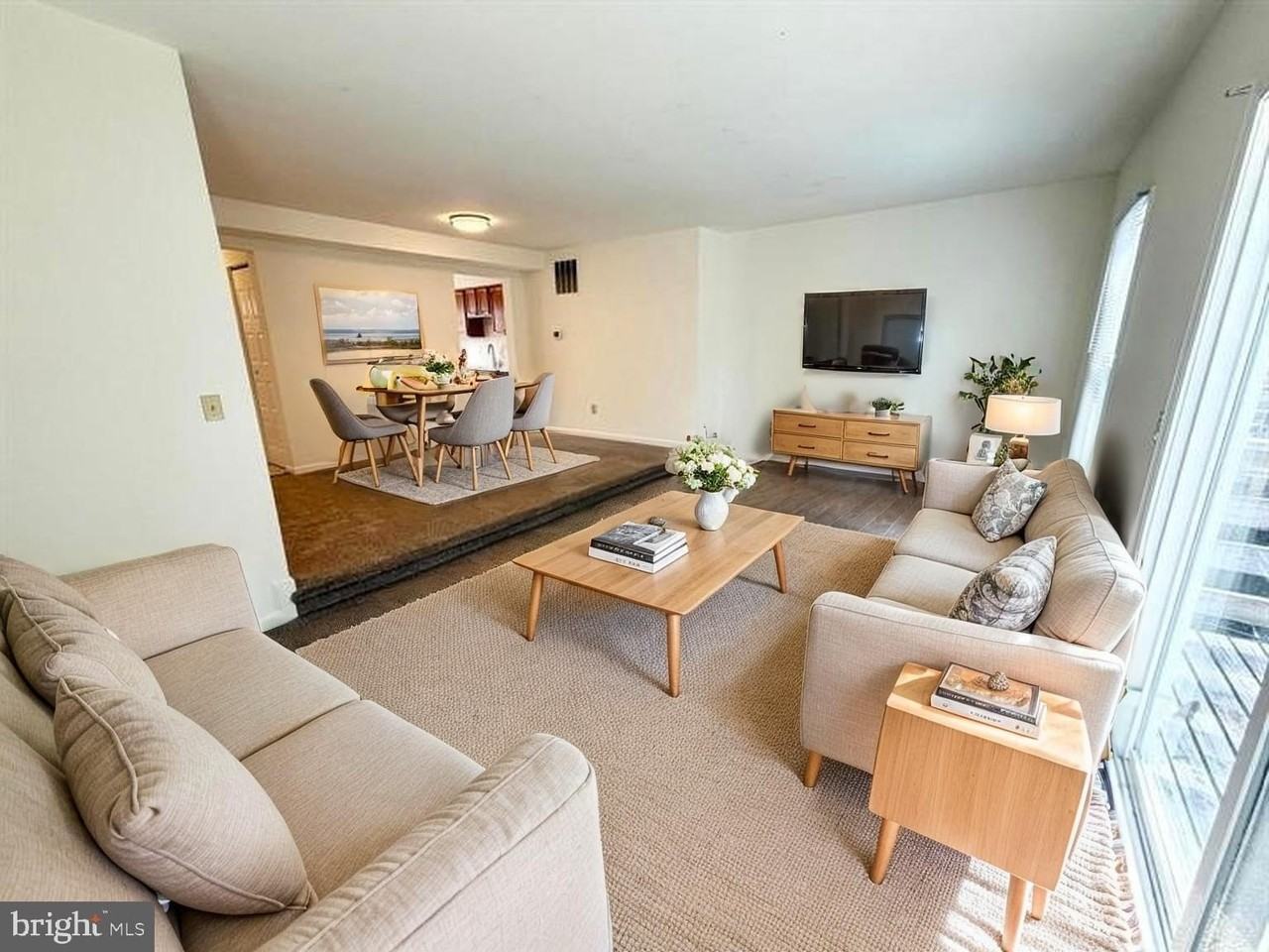 10740 Brice Ct - Photo 7 of 24