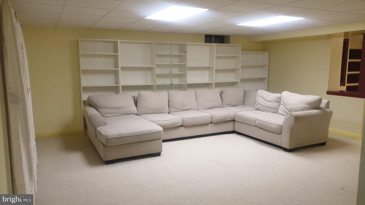 9607 Laurel Oak Dr - Photo 3 of 11