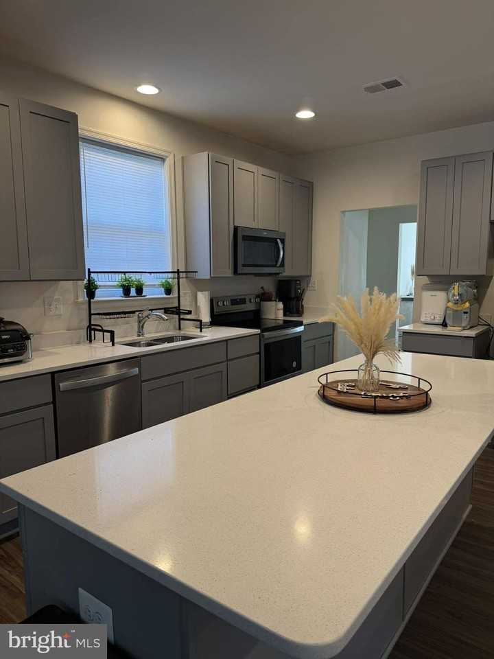 117 Station Ter E - Photo 5 of 18