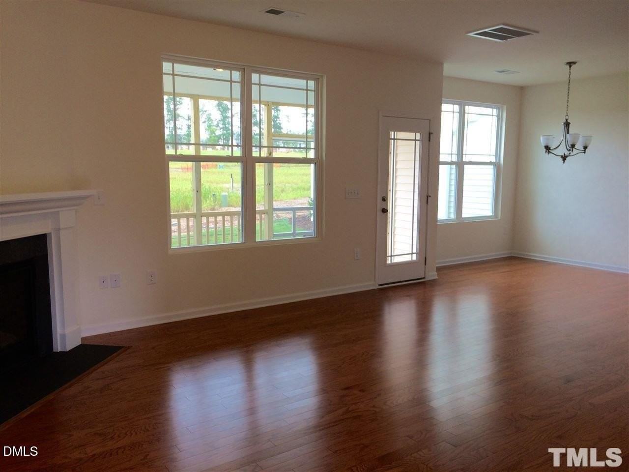 5376 Jessip St - Photo 3 of 10