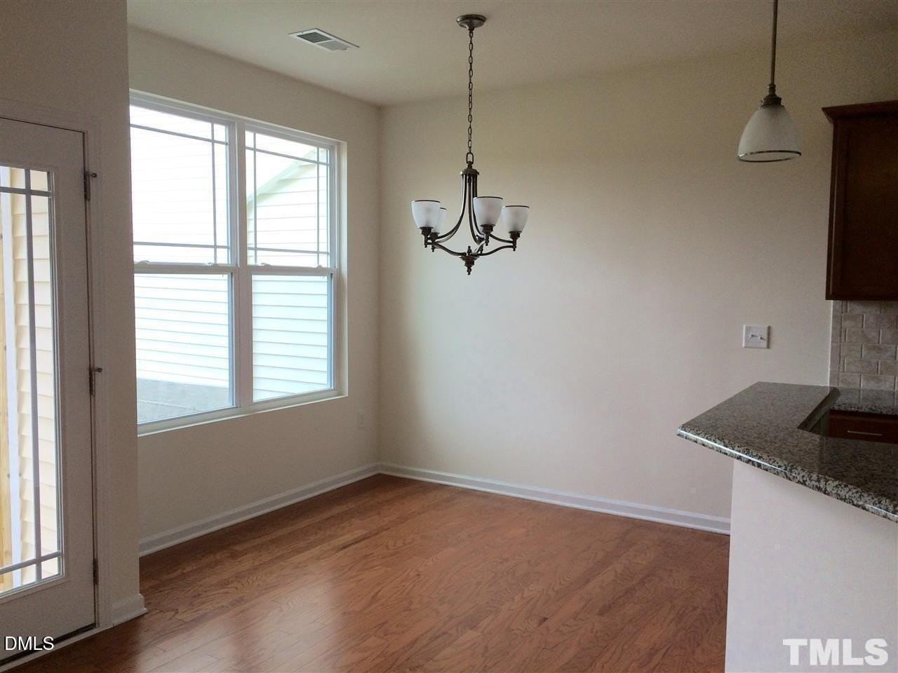 5376 Jessip St - Photo 5 of 10