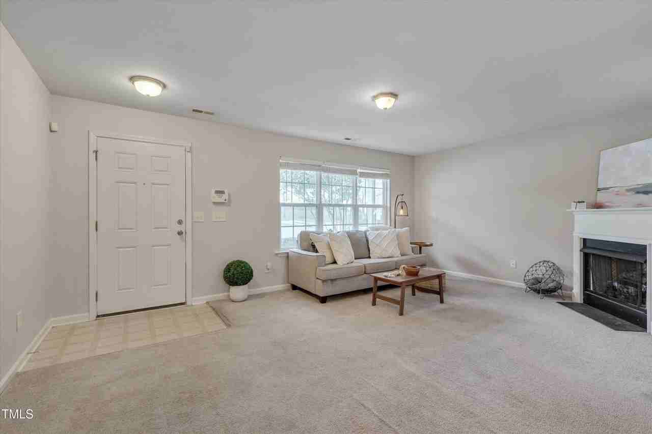 7704 Averette Field Dr - Photo 5 of 25