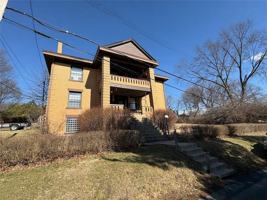 featured image of 106 Promenade St #3