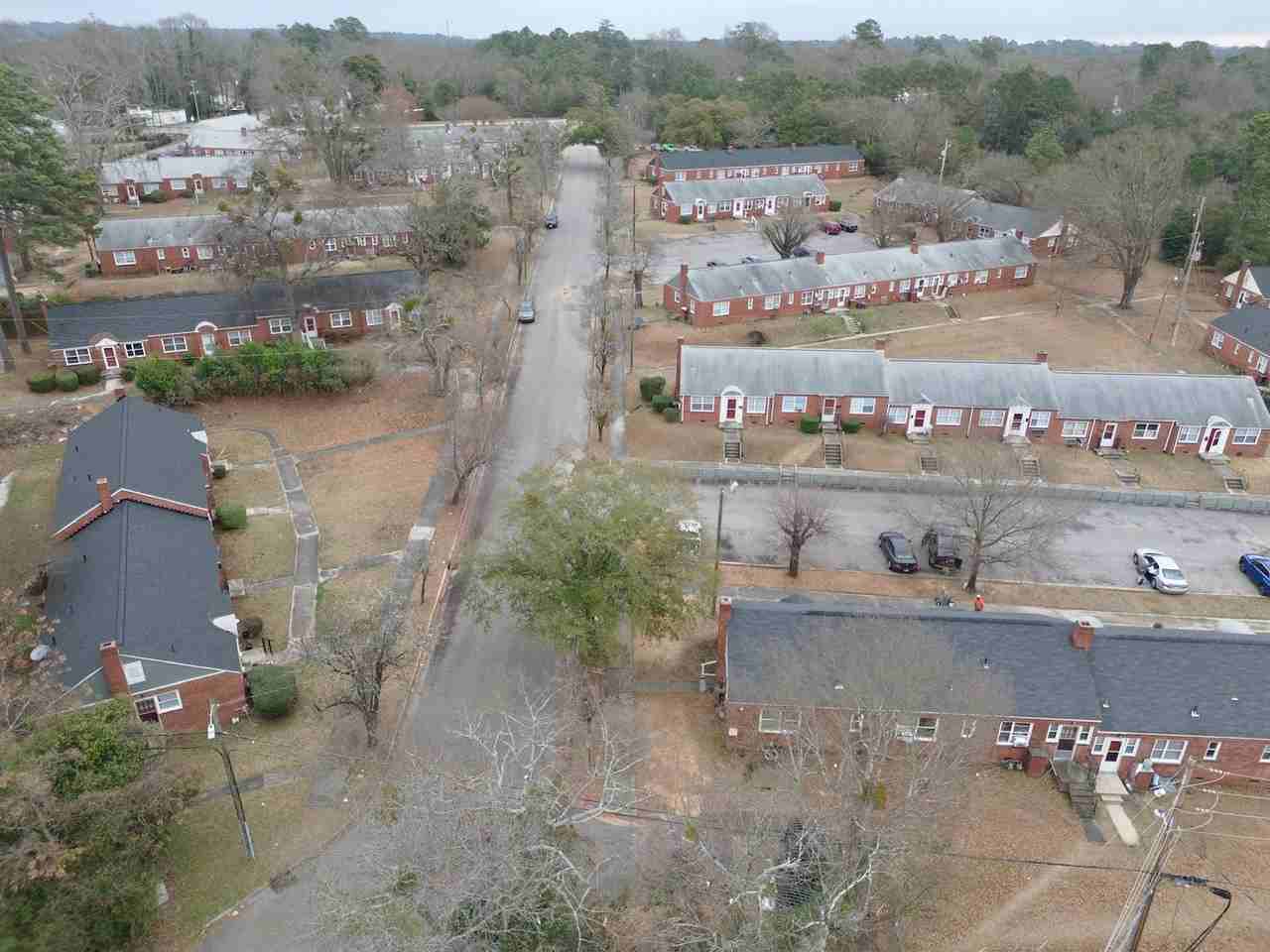 Colonial Village - Photo 7 of 8