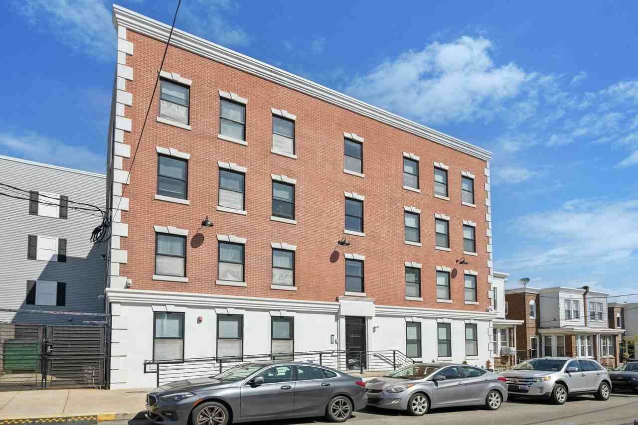 502 Gerhard Street - Photo 2 of 43