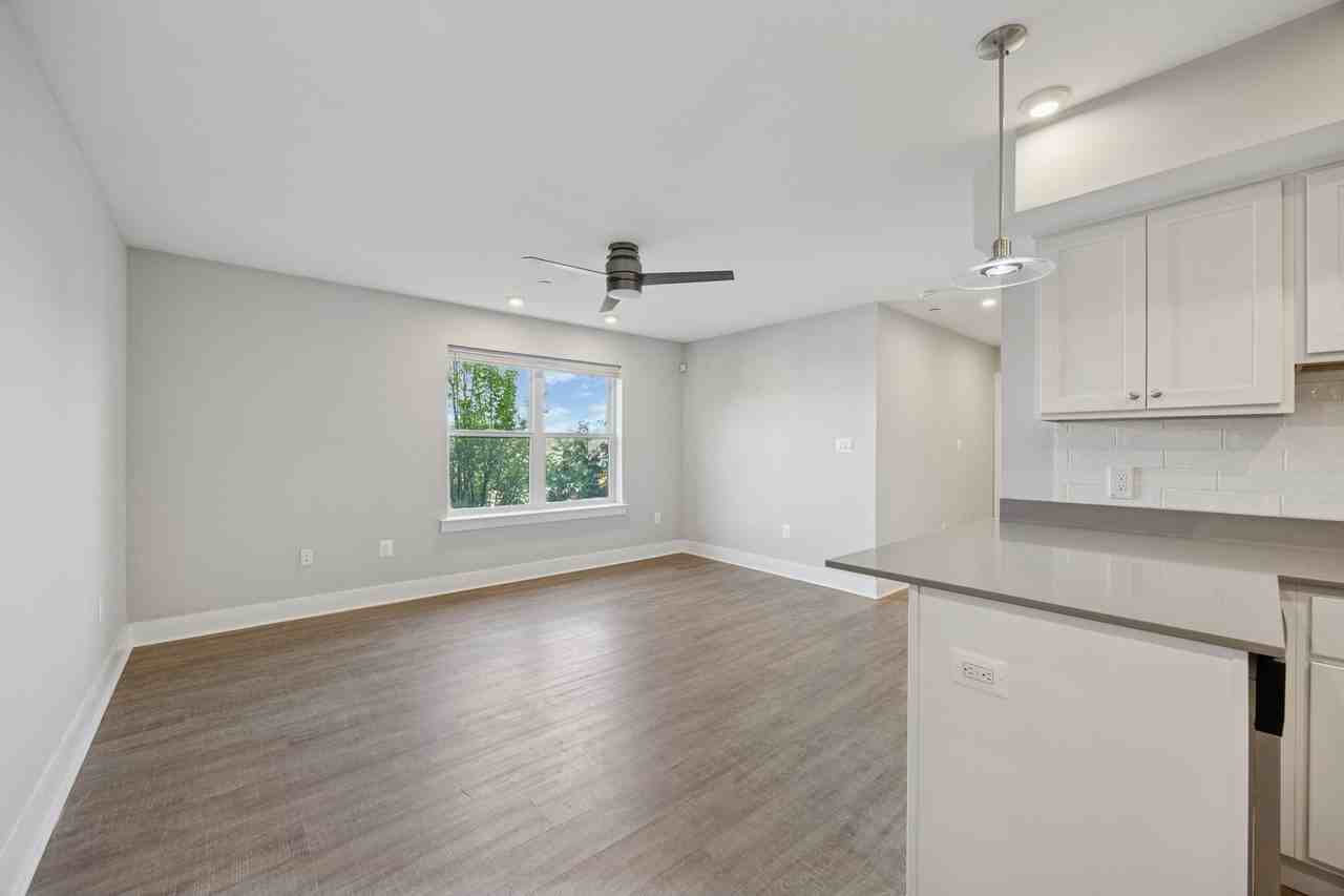 502 Gerhard Street - Photo 5 of 43