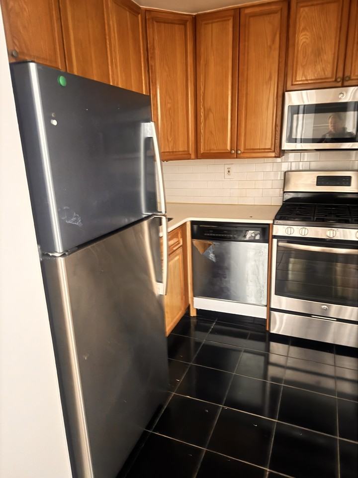 140-16 34th Avenue #309 - Photo 6 of 13