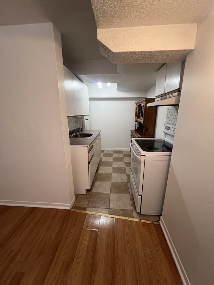 150 Young St #3 - Photo 3 of 29