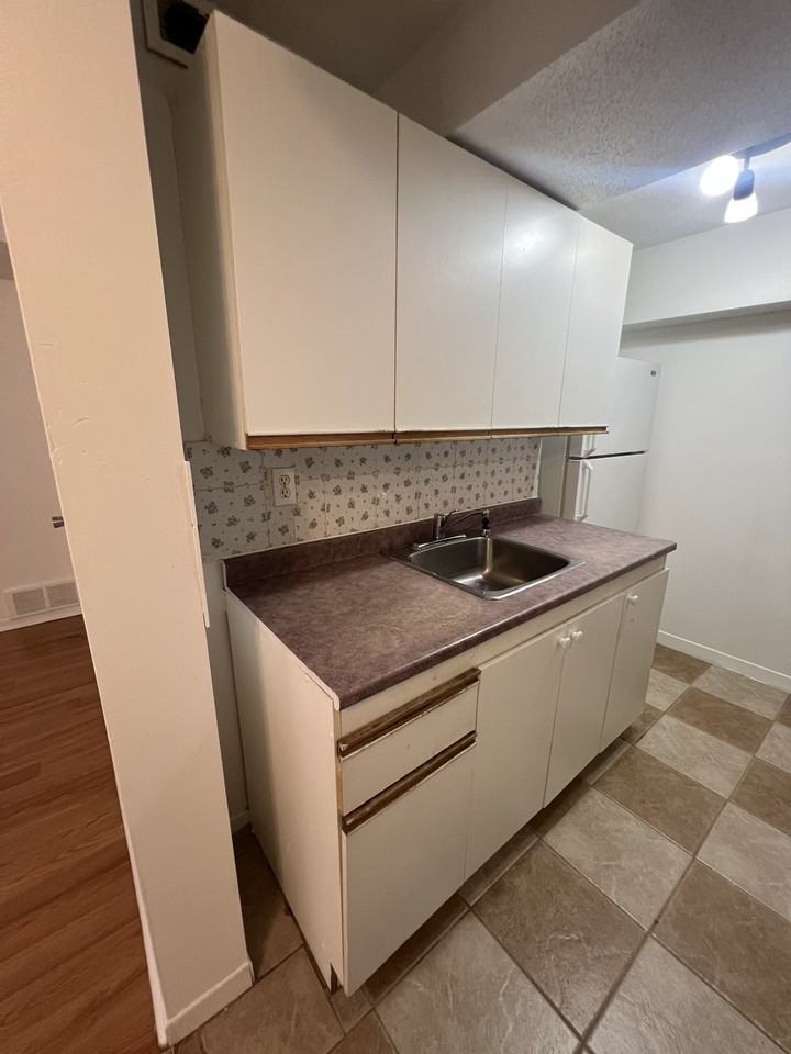 150 Young St #3 - Photo 4 of 29