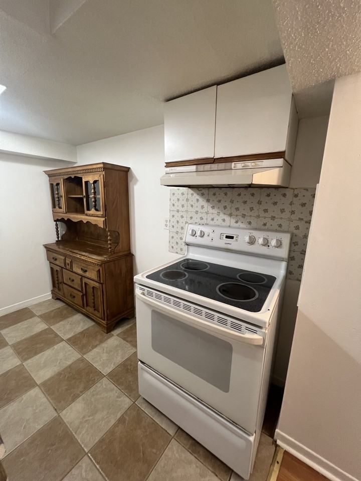 150 Young St #3 - Photo 5 of 29