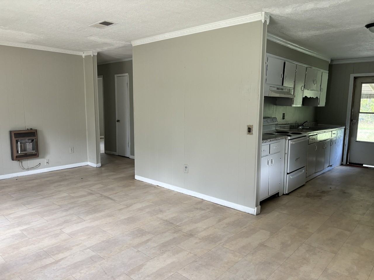 850 Fernwood Dr #1 - Photo 3 of 8