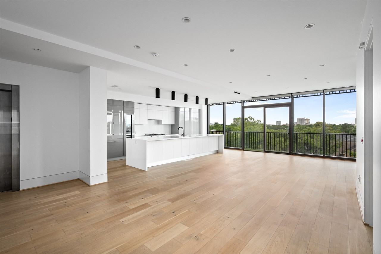 2406 Tangley St #300 - Photo 3 of 20