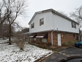 featured image of 823 Hawkins Dr #1