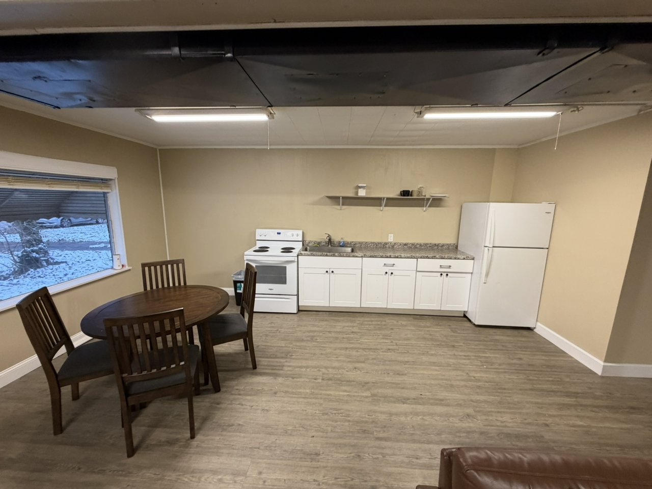 823 Hawkins Dr #1 - Photo 3 of 7