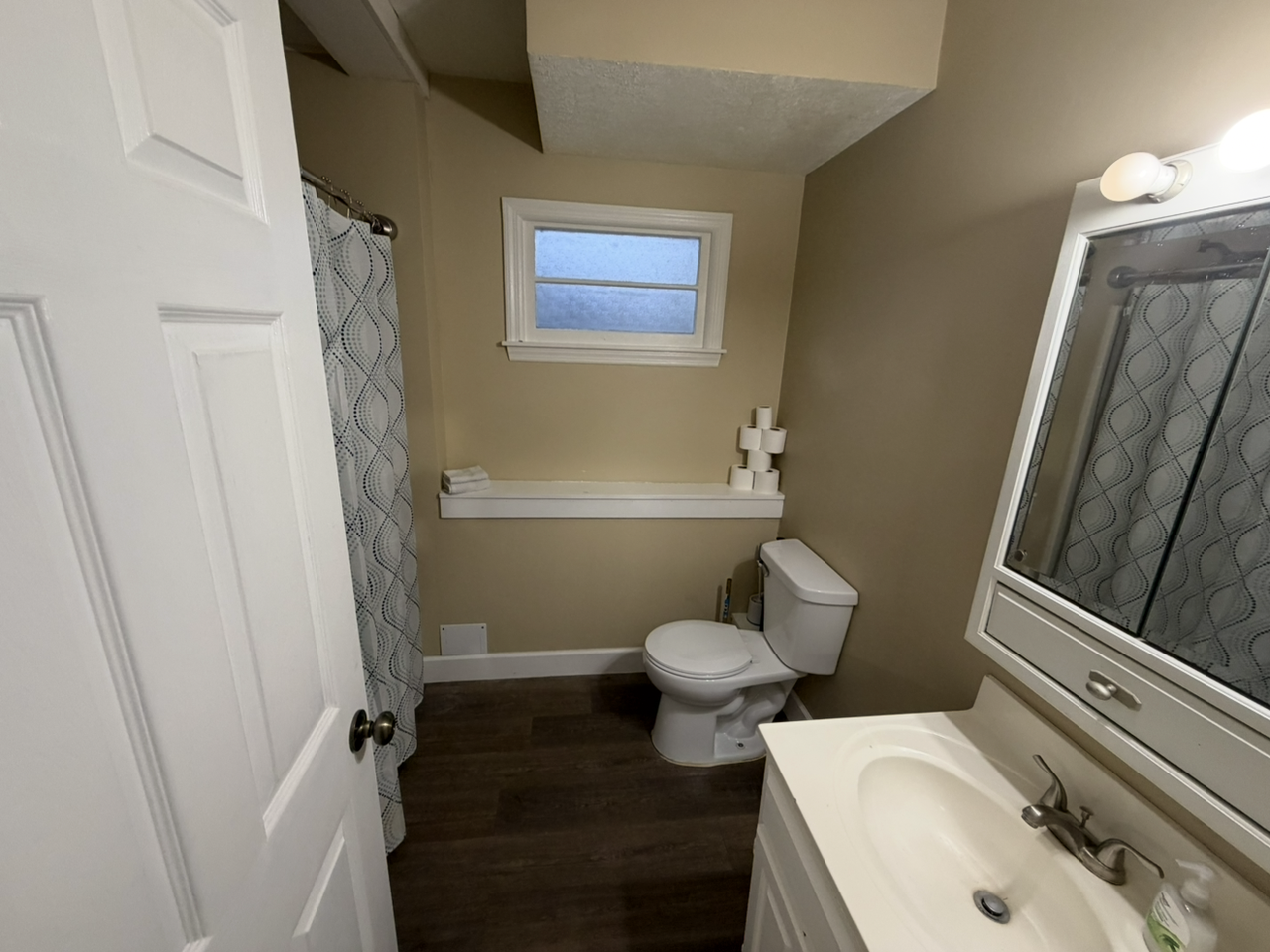 823 Hawkins Dr #1 - Photo 6 of 7