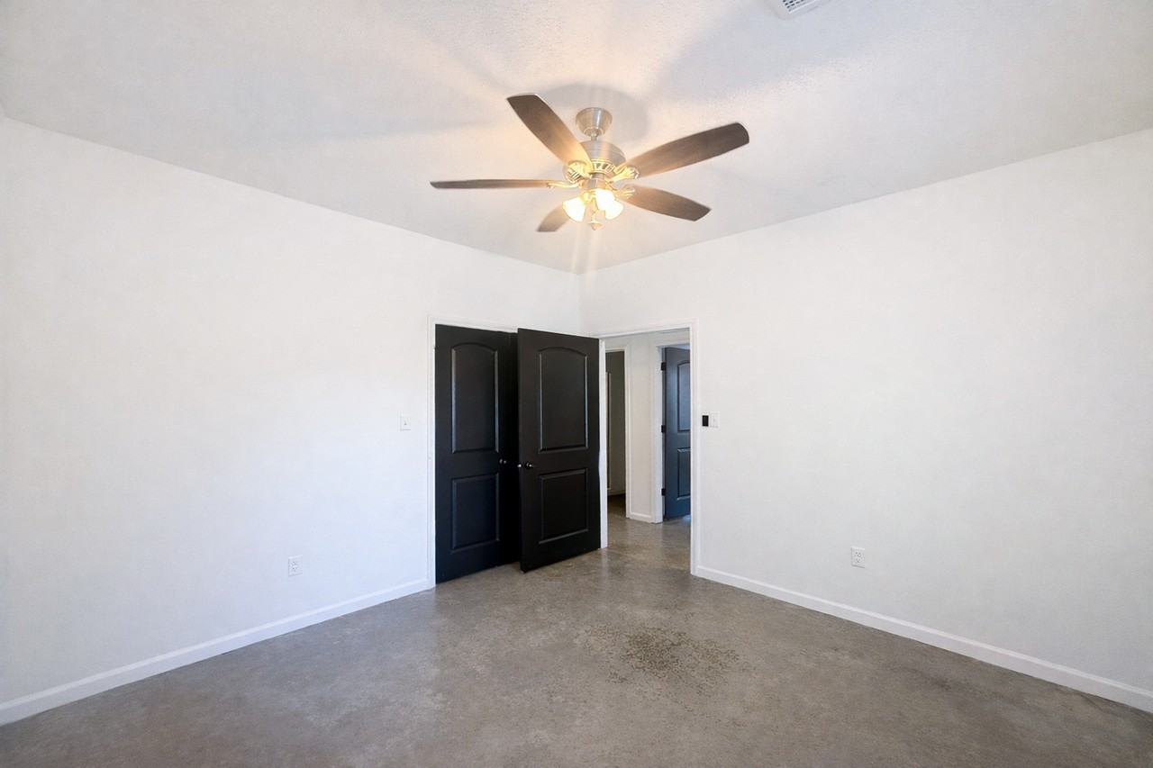 322 E Maple #B - Photo 4 of 20