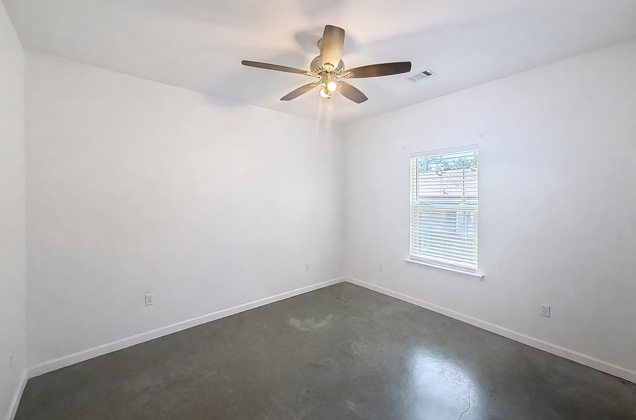 322 E Maple #B - Photo 7 of 20