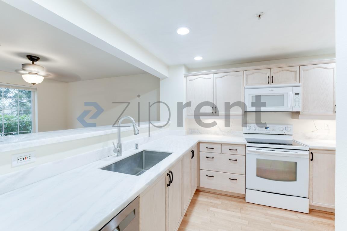 1674 118th Ave Se #C107 - Photo 6 of 24