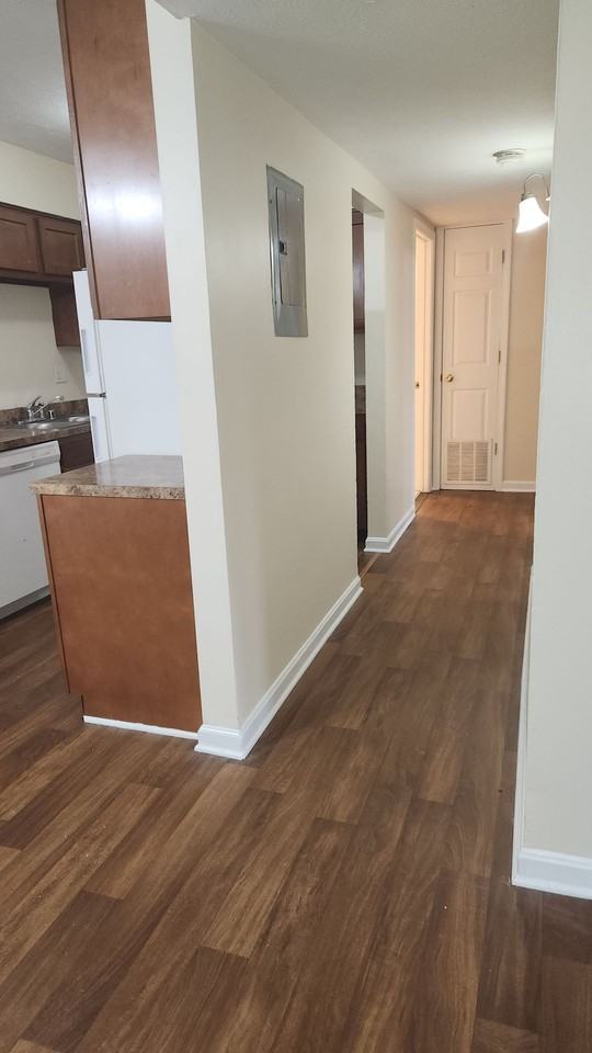 Renovated 2BR • Balcony • Washer/Dryer Hookups - Photo 5 of 22