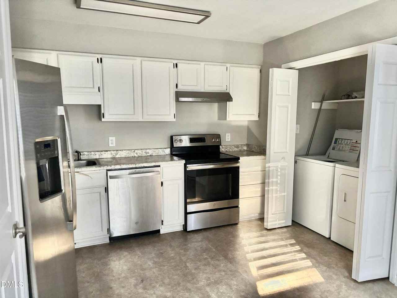 2922 Glenridge Dr #A - Photo 6 of 16