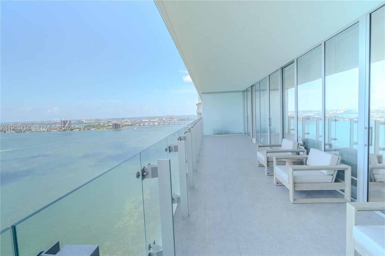 NE 26th St & Biscayne Blvd - Photo 4 of 27