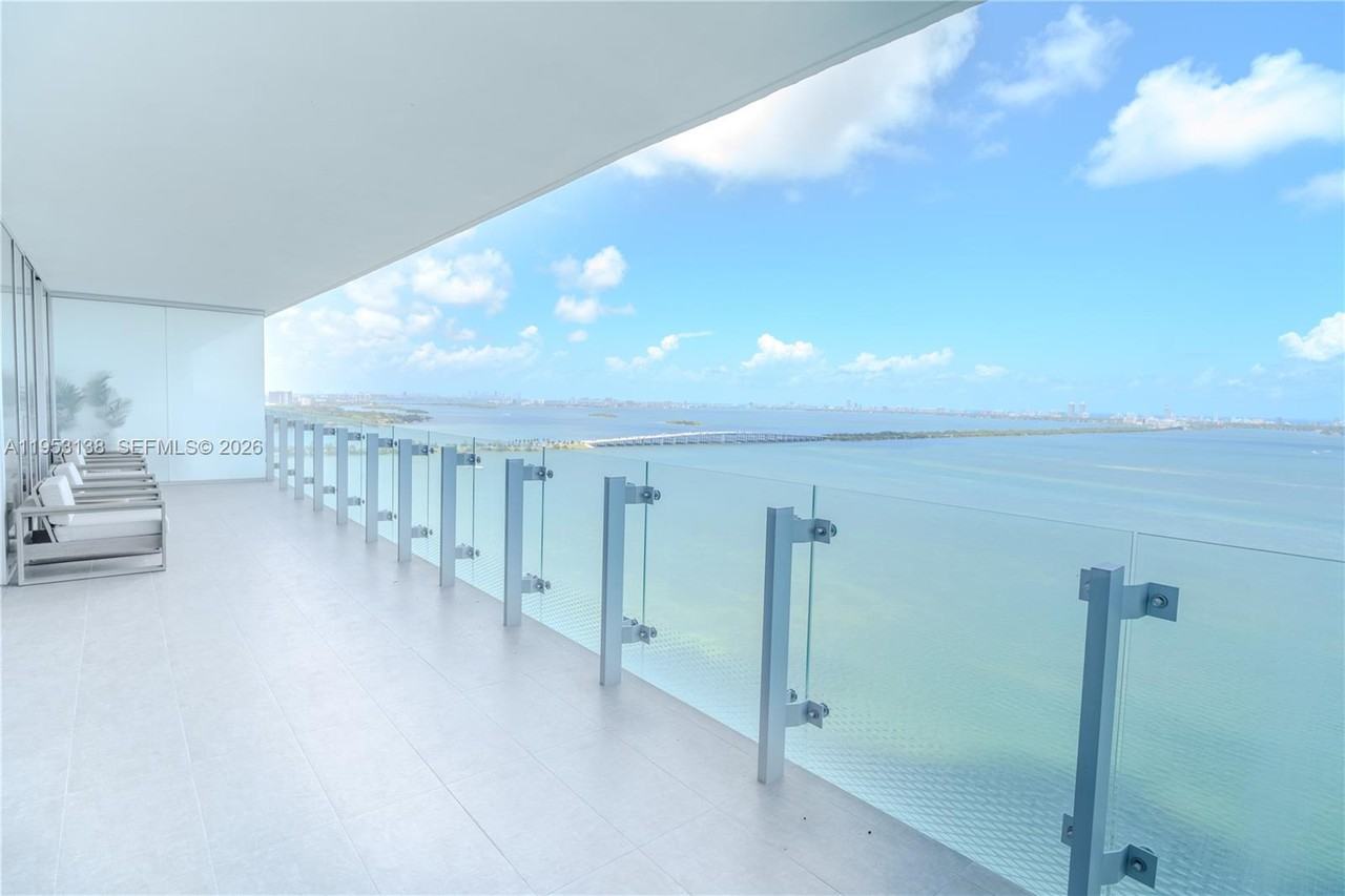 NE 26th St & Biscayne Blvd - Photo 3 of 27