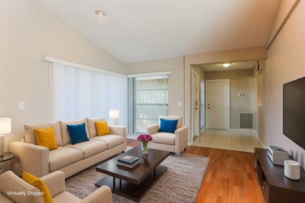 3731 Nw 114th Ave - Photo 5 of 19