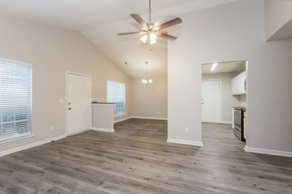 3434 Braewick Pl - Photo 5 of 16