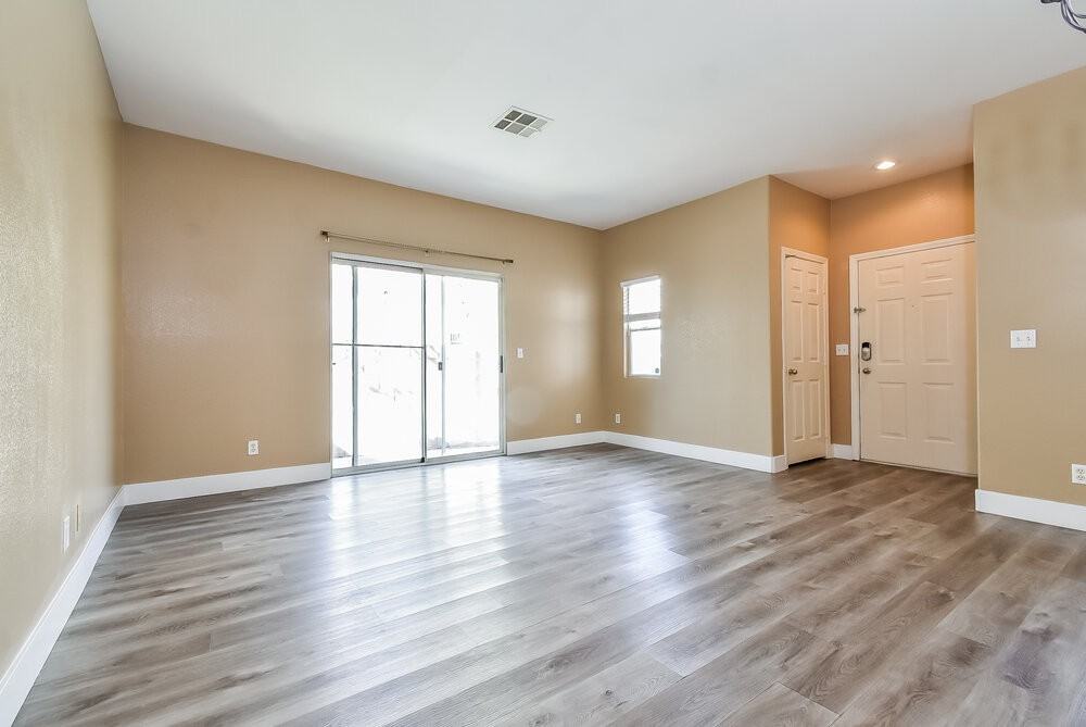 1449 Morro Creek St - Photo 5 of 17