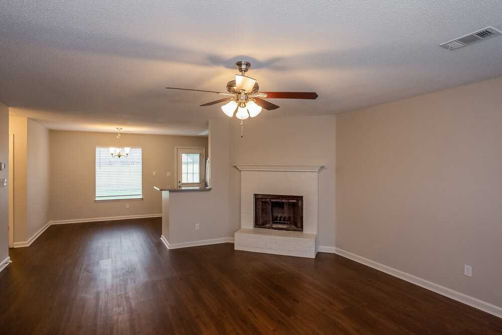 7094 Mirage Ln - Photo 5 of 17