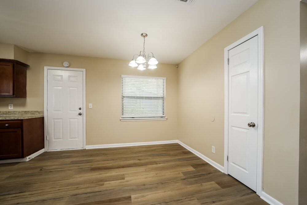 7580 Melvin Rd - Photo 6 of 19