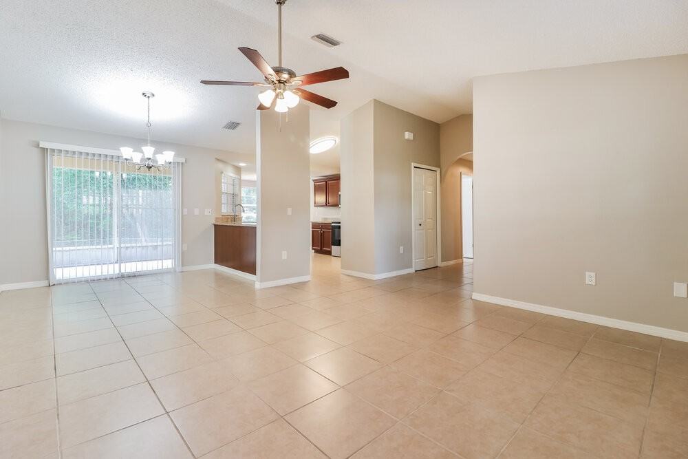 12216 Waco St - Photo 3 of 19