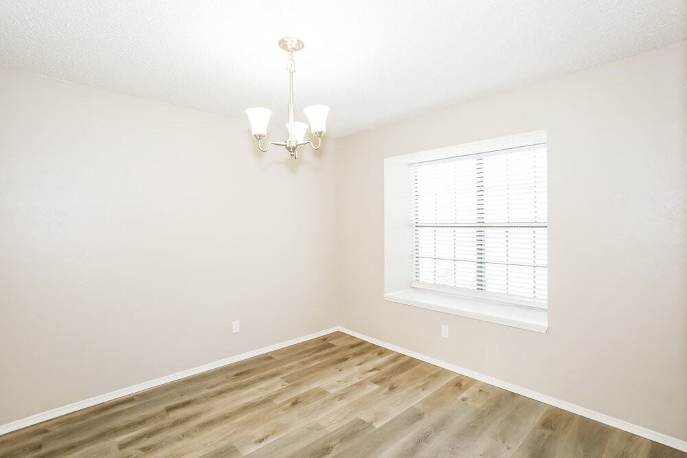 4006 Bond St - Photo 5 of 16