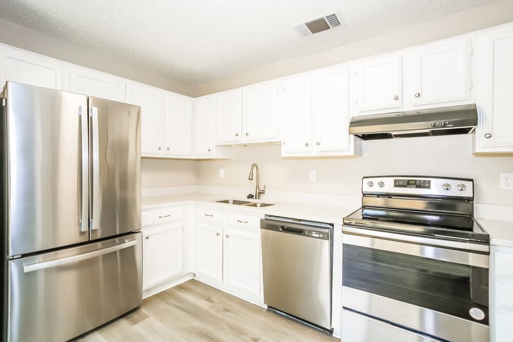 4006 Bond St - Photo 6 of 16