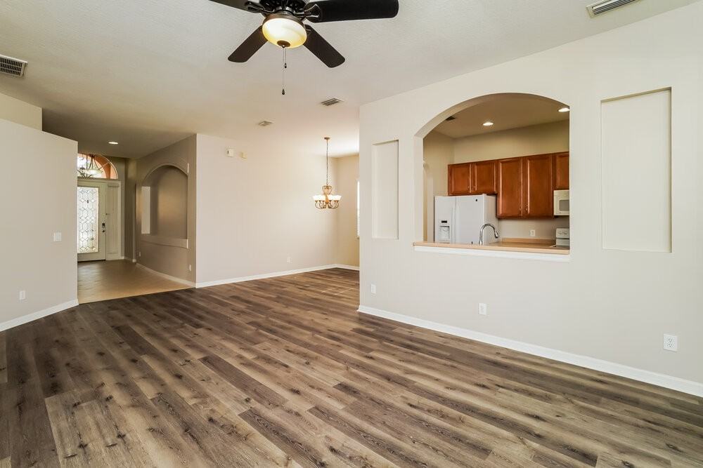 4419 Huddlestone Dr - Photo 5 of 19