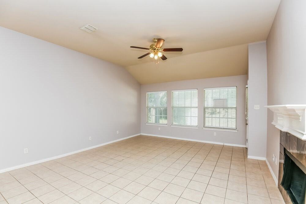 1100 Hillwood Dr - Photo 3 of 16