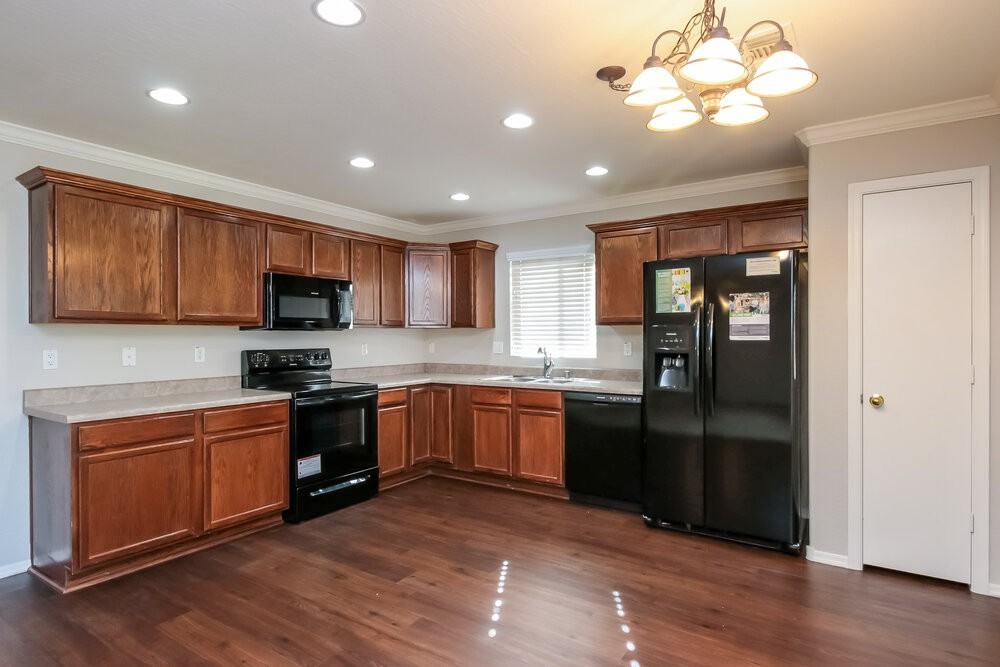 452 S Sabrina - Photo 6 of 16