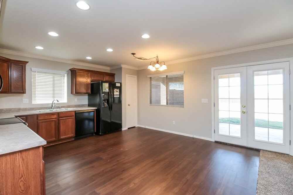 452 S Sabrina - Photo 7 of 16