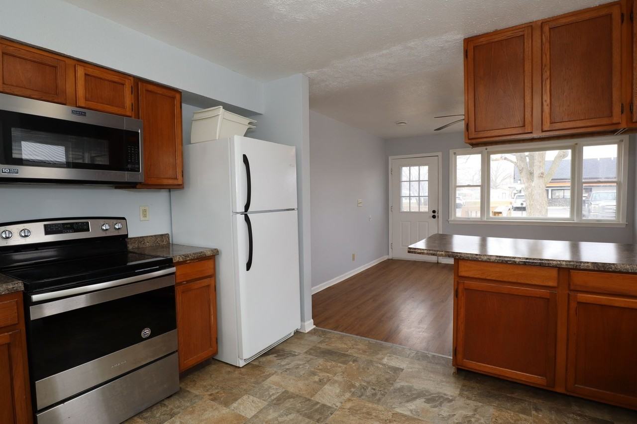 2324 N Elizabeth St - Photo 5 of 12