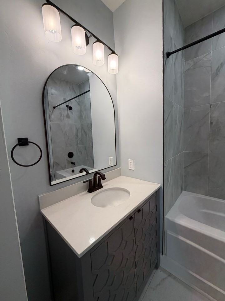 1108 North Main St. - Photo 2 of 20