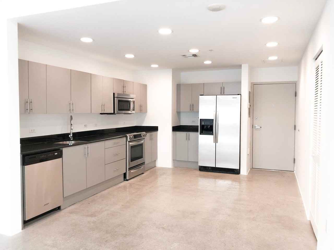 2700 N Miami Ave - Photo 5 of 34