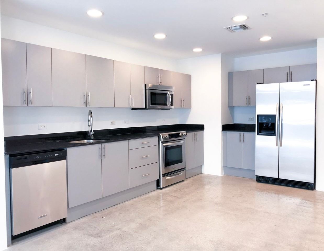 2700 N Miami Ave - Photo 6 of 34