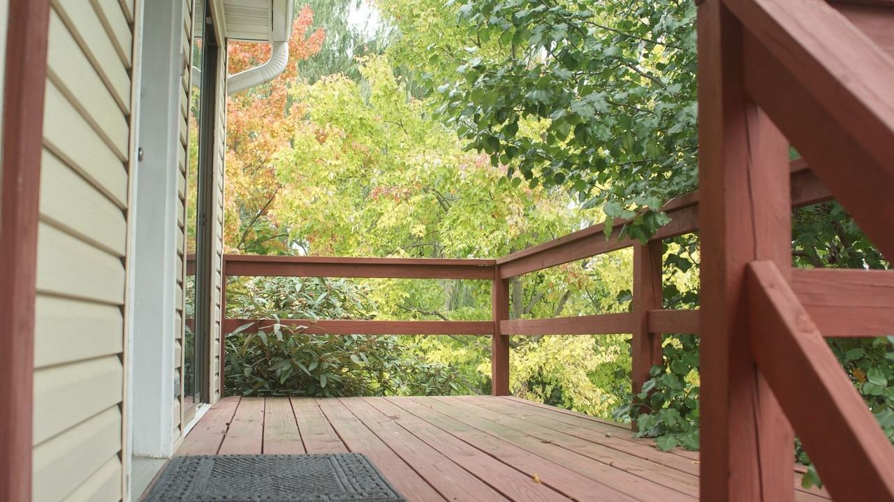 85 Valley Rd Apt C - Photo 2 of 10